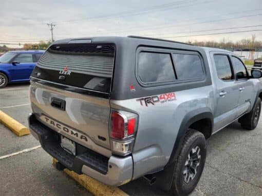 LEER 100XR-RXF TRUCK CAP 2016+ TOYOTA TACOMA DOUBLE CAB 5’2″ XB – EXTRA SHORT BED – RXF BLACK MATTE – 52TCDC16