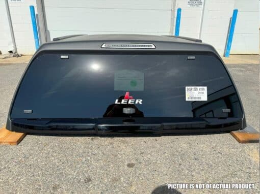 LEER 100XR-RXF TRUCK CAP 2016+ TOYOTA TACOMA DOUBLE CAB 5’2″ XB – EXTRA SHORT BED – RXF BLACK MATTE – 52TCDC16 - Image 2